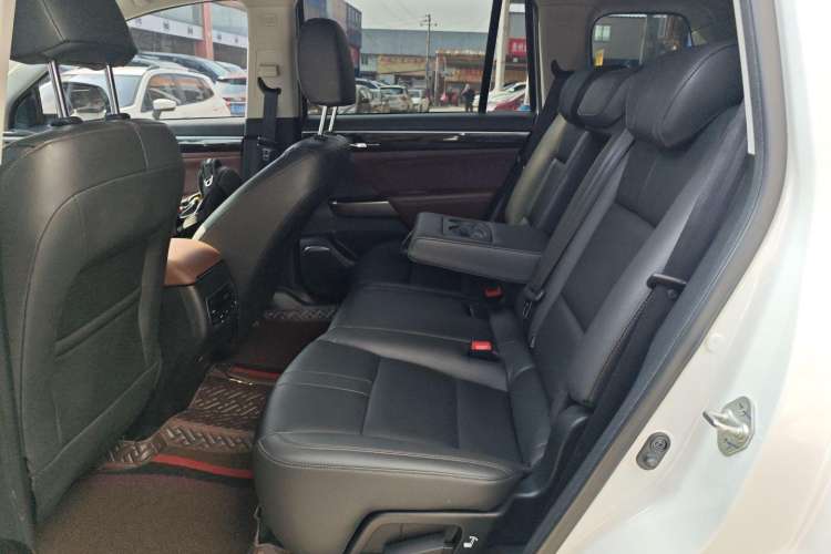 Used GAC Trumpchi GS8 2017 320T Two-Wheel Drive Luxury Smart Connectivity Version (7 Seats)