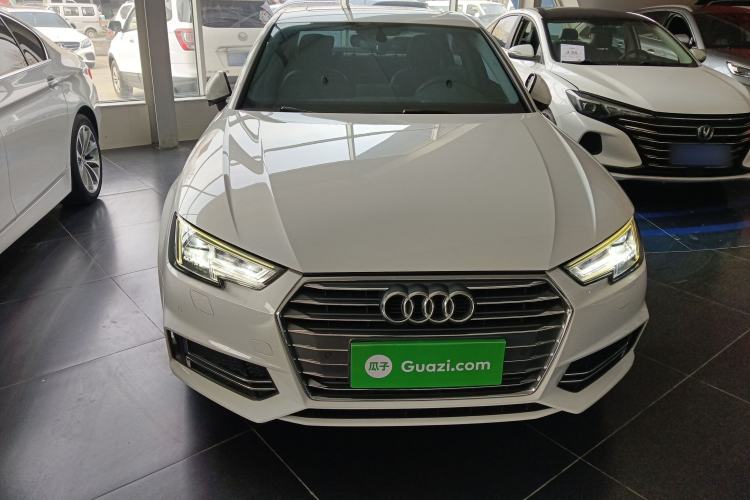 Used Audi A4L 2018 30th Anniversary Edition 40 TFSI Fashion Model
