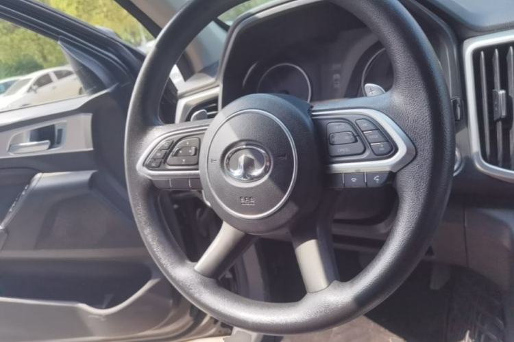 Used Great Wall Poer 2021 2.0T Commercial Version Automatic Diesel Two-Wheel Drive Elite Trim with Long Bed – GW4D20M Steering Wheel