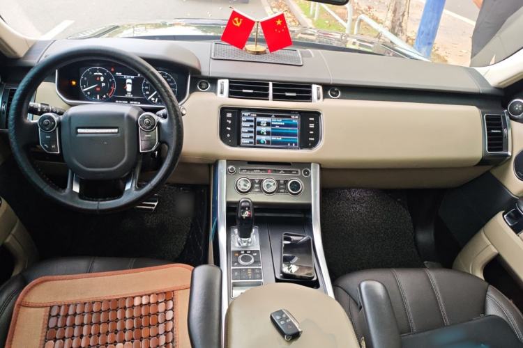 Used Land Rover Range Sport 2014 3.0 SC V6 HSE DYNAMIC Center Console