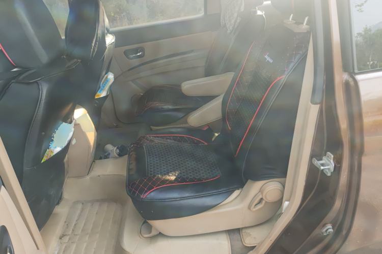 Used Wuling Hongguang 2014 1.5L S Luxury Model Left Rear Seat