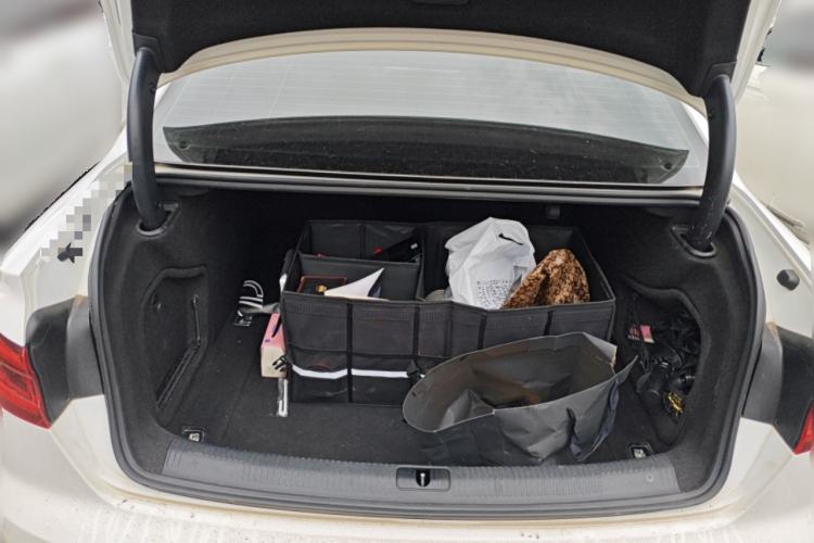 Used Audi A4L 2019 40 TFSI Fashion Edition China VI Emission Standard Trunk