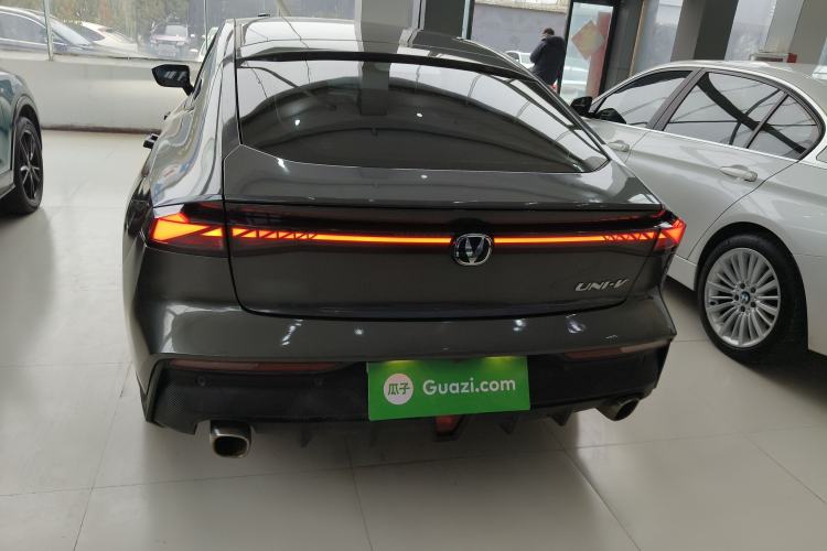 Used Changan UNI-V 2022 1.5T Prestige Version
