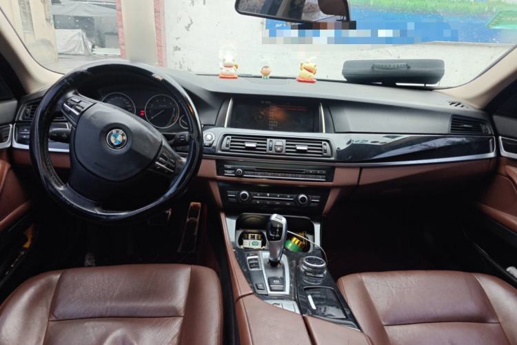 Used BMW 5 Series 2014 520Li Elegant Model
