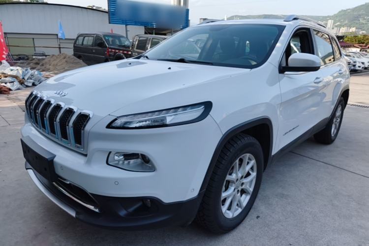 Used Jeep Cherokee 2016 2.4L Professional Smart Version