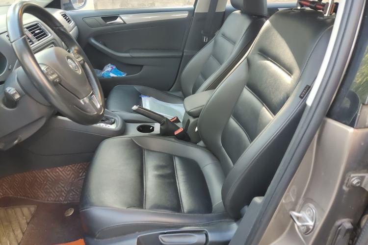 Used Volkswagen Sagitar 2014 1.4TSI Automatic Luxury Model Left Front Seat