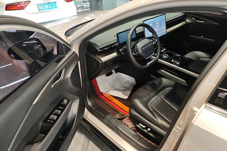 Used Wuling Xingguang 2024 Co-Creation Edition 510 Advanced Model