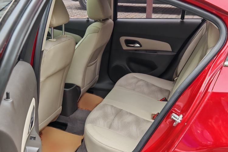 Used Chevrolet Cruze 2015 1.5L Classic SE MT