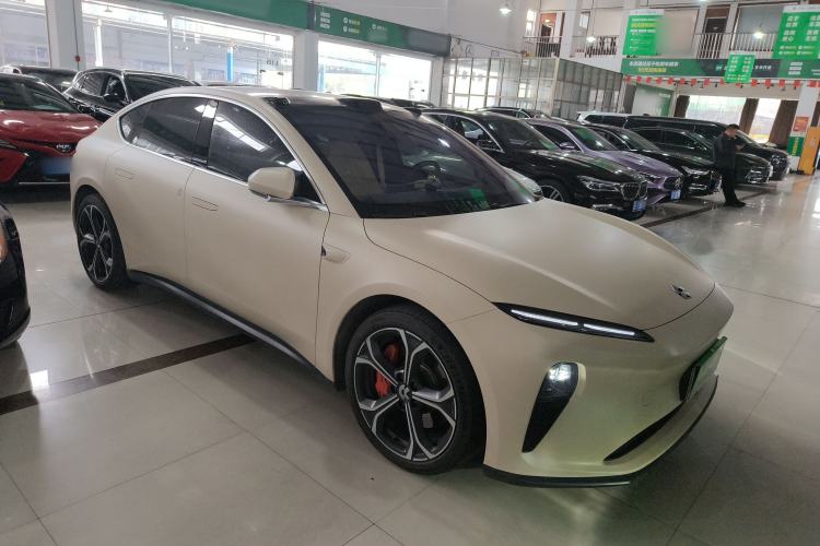 Used Nio ET5 2024 75 kWh Front Right 45 Deg