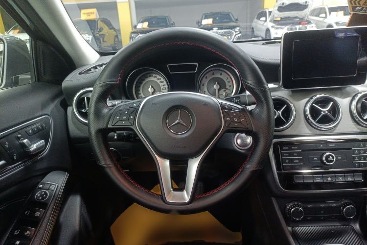 Used Mercedes-Benz GLA 2016 GLA 200 Fashion Model