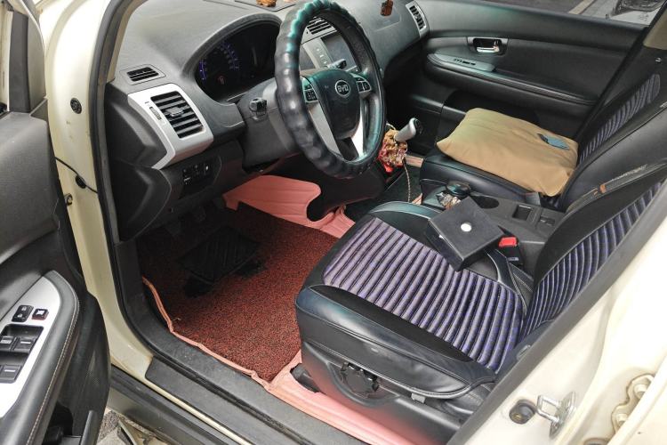 Used BYD S6 2014 2.0L Manual Luxury 5-Seater Driver Seat