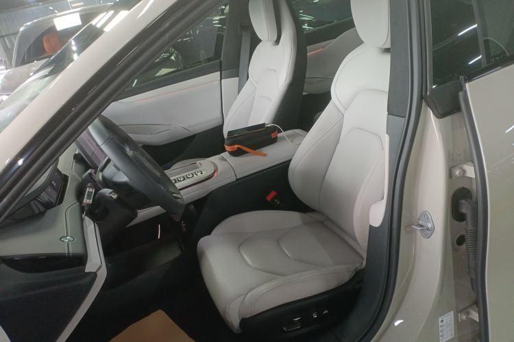 Used Xiaomi Auto SU7 2024 Four-Wheel Drive Ultra-Long Range Advanced Intelligent Driving Max Edition