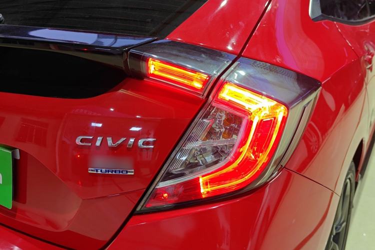 Used Honda Civic 2021 HATCHBACK 220TURBO CVT New Trendsetter
