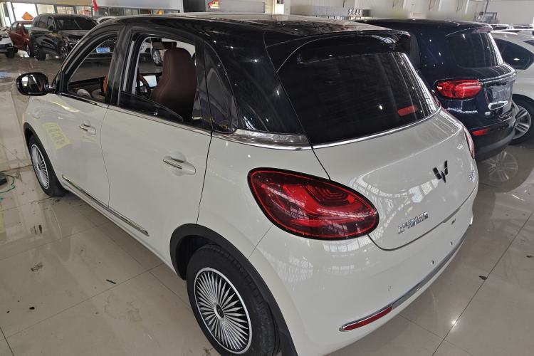 Used Wuling Bingo 2023 333 km Enjoyment Version
