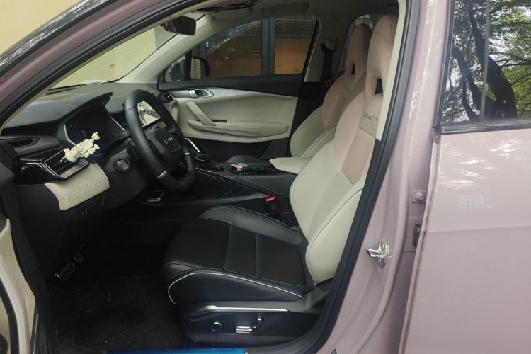 Used Lynk & Co 06 2021 1.5T Shero Pink Special Edition Left Front Seat