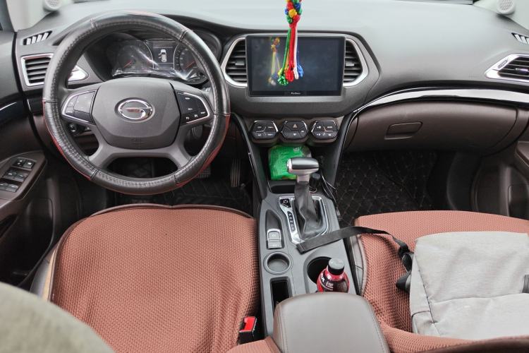 Used GAC Trumpchi GS4 2017 235T Automatic Two-Wheel Drive Elite Edition Center Console