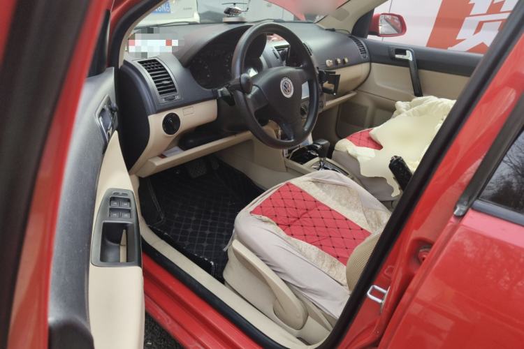 Used Volkswagen Polo 2009 Jingqing 1.4L Automatic Shushang Edition Driver Seat