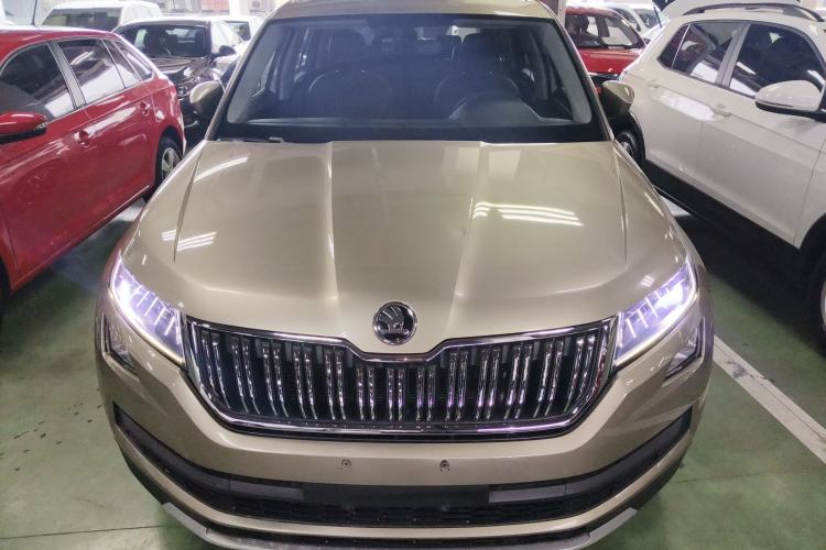 Used Skoda Kodiaq 2019 Facelifted TSI330 7-Seater Two-Wheel-Drive Luxury Enjoyment Edition China VI Standard