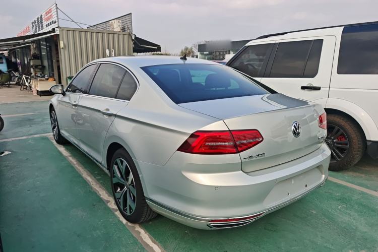 Used Volkswagen Magotan 2018 330TSI DSG Luxury Model
