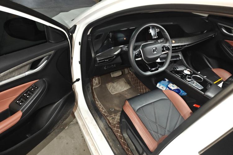 Used CHANGAN Eado 2023 Changan Edition PLUS Blue Whale NE 1.4T GDI DCT Prestige Version