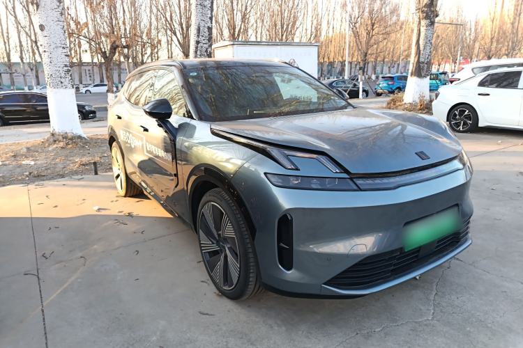 Used Lynk & Co 08 EM-P 2025 220 km All-Wheel-Drive Performance Halo
