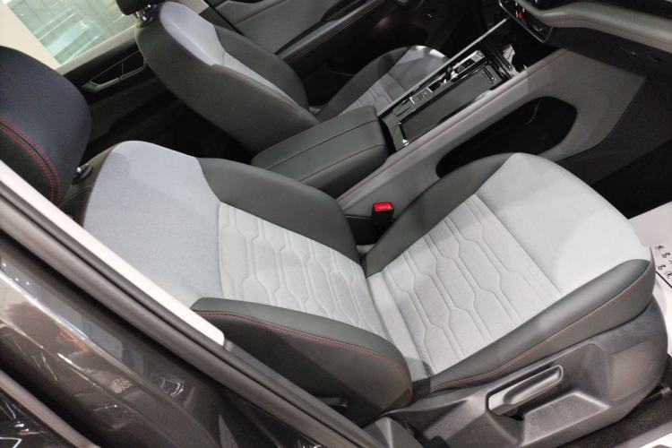 Used Volkswagen Teramont X 2021 330TSI Two-Wheel-Drive Luxury Edition
