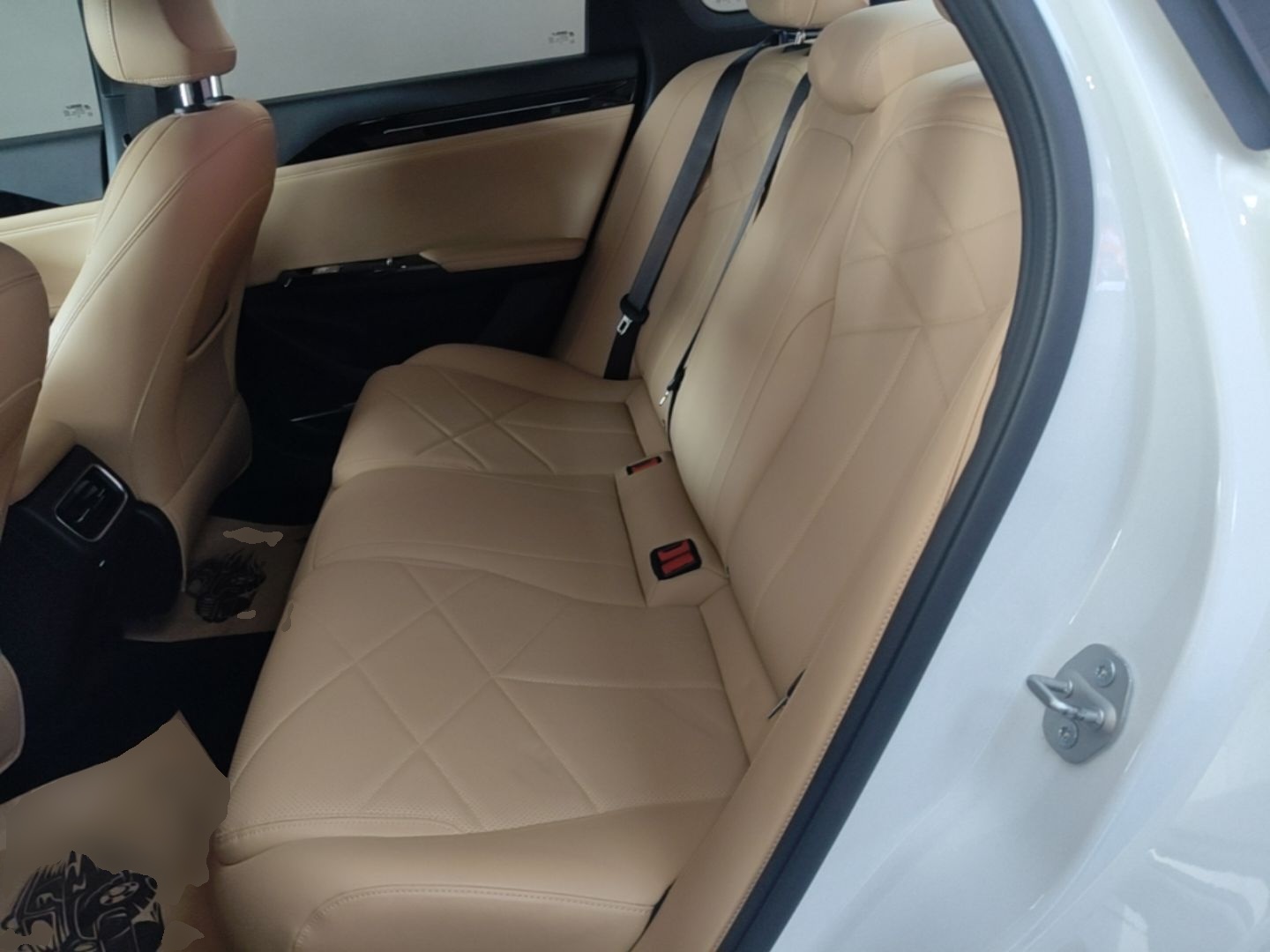 Geely Galaxy L6 2023 60km PLUS — снимка 20