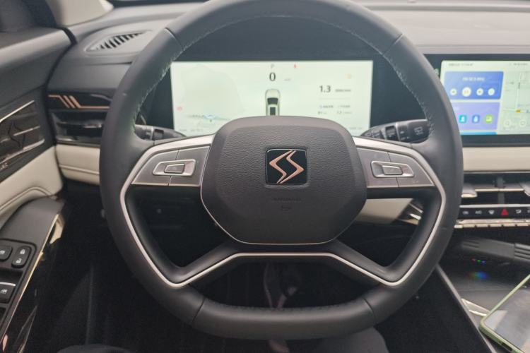 Used SOL X8 PLUS 2023 1.5 TGDI DCT Smart Home Edition 7-Seater