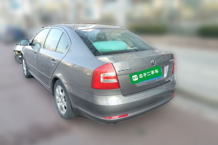 Used Skoda Octavia 2015 Classic Model 1.6L Manual Eado Version
