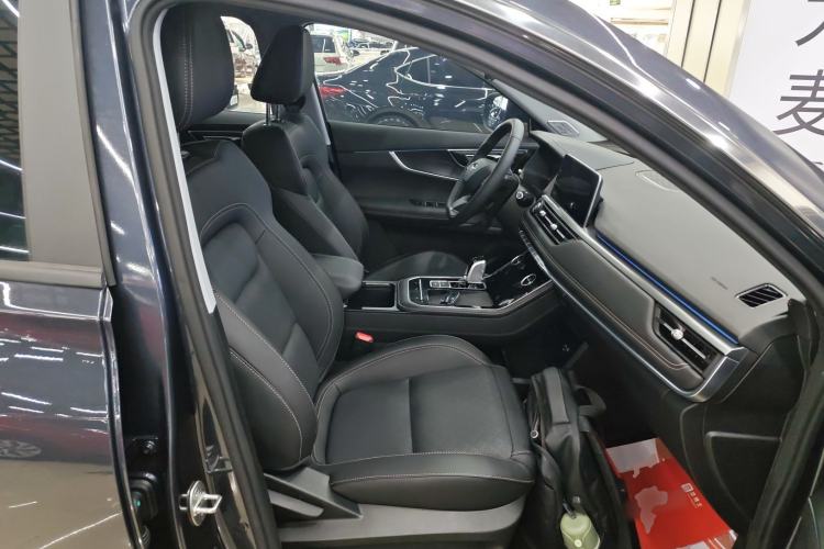 Used Chery Tiggo 8 2025 Excellence Edition 230 TCI Automatic Luxury Version 5 Seats Right Front Seat