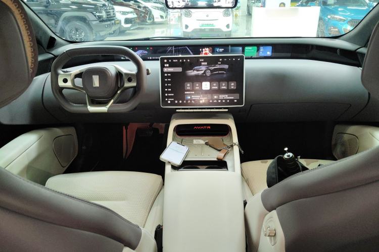 Used Avatr 12 2024 Updated Version 700 Three-Laser Rear-Wheel Drive Luxury Edition Center Console