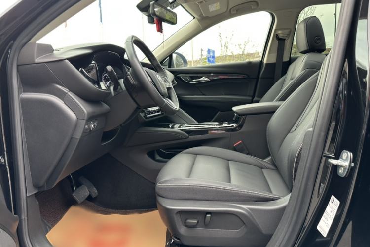 Used Buick Envision 2023 Encore Plus 652T Five-Seat Luxury Model
