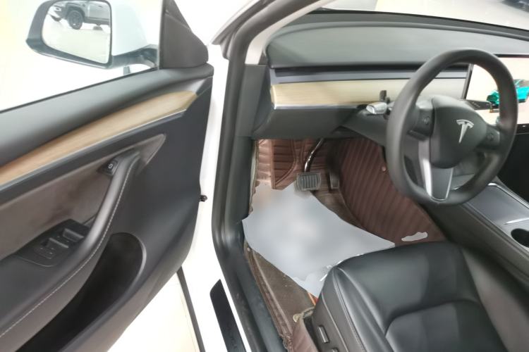 Used Tesla Model Y 2022 Rear-Wheel-Drive Version
