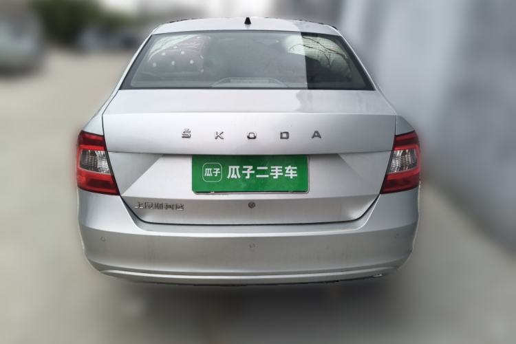 Used Skoda Rapid 2013 1.6L Manual Smart Selection Model