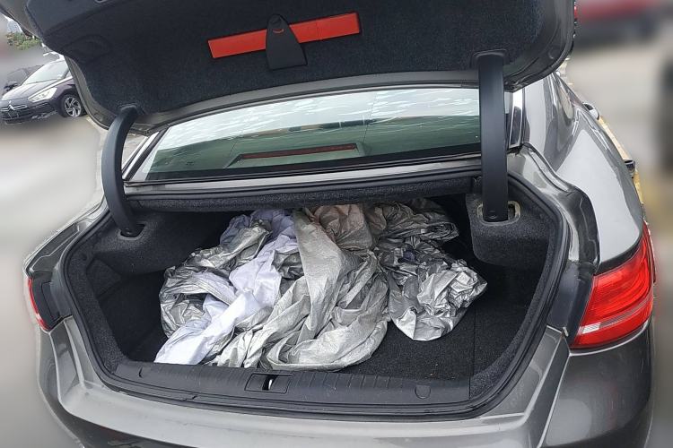 Used Geely Auto Emgrand GT 2017 2.4L Standard Version