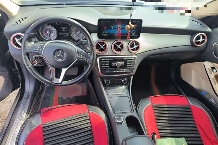 Used Mercedes-Benz GLA 2015 GLA 200 Fashion Model Center Console