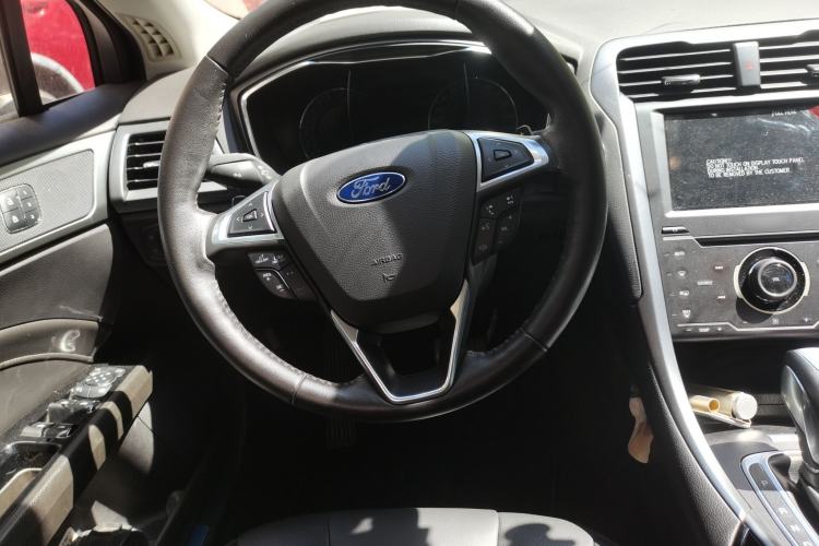 Used Ford Mondeo 2013 2.0L GTDi240 Luxury Sport Model Steering Wheel