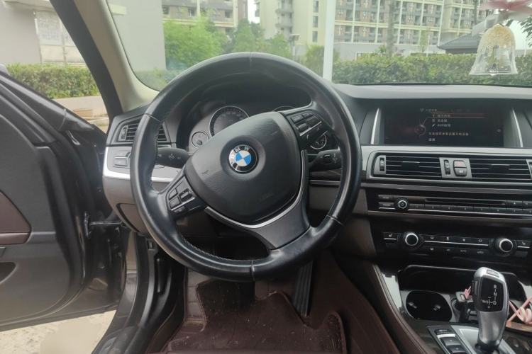 Used BMW 5 Series 2014 525Li Luxury Design Package