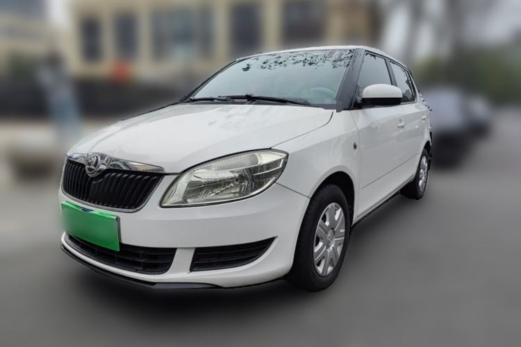 Used Skoda Fabia 2014 1.4L Automatic Crystal Edition
