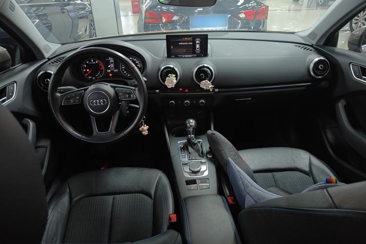 Used Audi A3 2019 Limousine 35 TFSI Fashion Edition China VI Emission Standard
