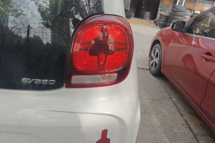 Used Roewe Clever 2021 302km All-Round Version Right Rear Taillight