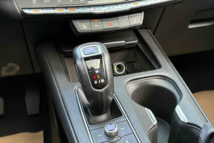 Used Cadillac XT4 2018 28T Two-Wheel Drive Leading Version