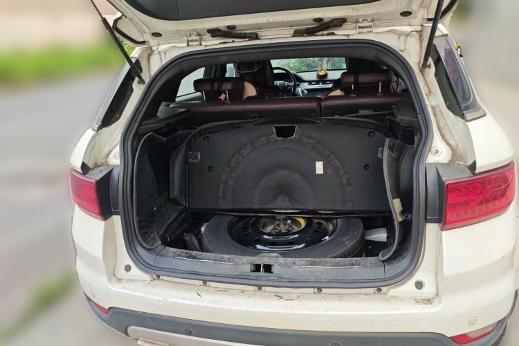 Used Land X7 2016 2.0T Panoramic Prestige Edition Trunk