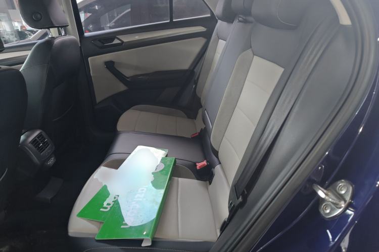 Used Volkswagen T-ROC 2018 230TSI DSG Two-Wheel Drive Advanced Version China V Standard
