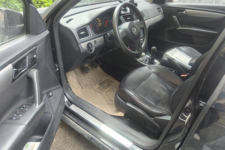 Used Volkswagen Lavida 2013 Restyled Classic 1.6L Manual Comfort Edition