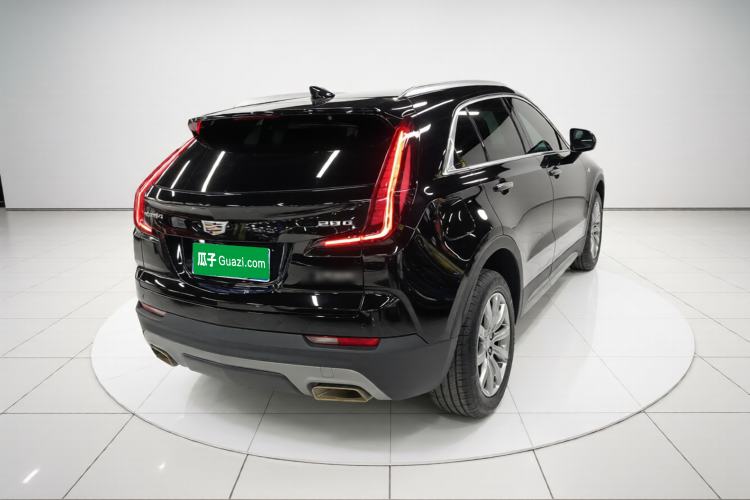 Used Cadillac XT4 2022 28T Two-Wheel-Drive Luxury Version Rear Right 45 Deg