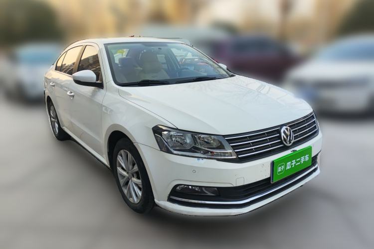 Used Volkswagen Lavida 2015 1.6L Manual Comfort Edition