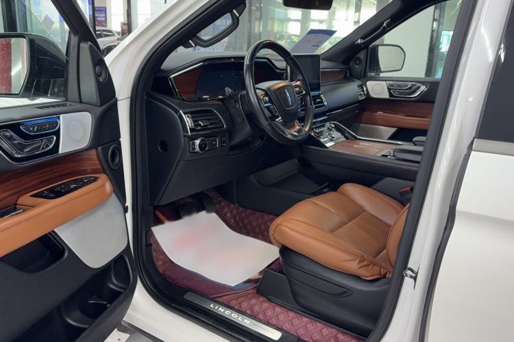 Used Lincoln Navigator 