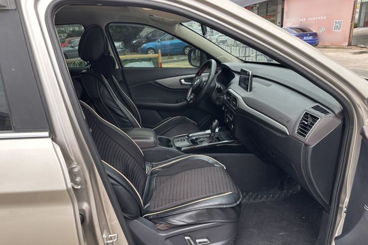 Used Dongfeng Fengon S560 2018 1.8L CVT Smart Connect 7-Seater