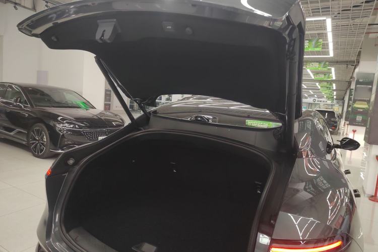 Used Avatr 06 2025 Ultra Pure Electric Edition